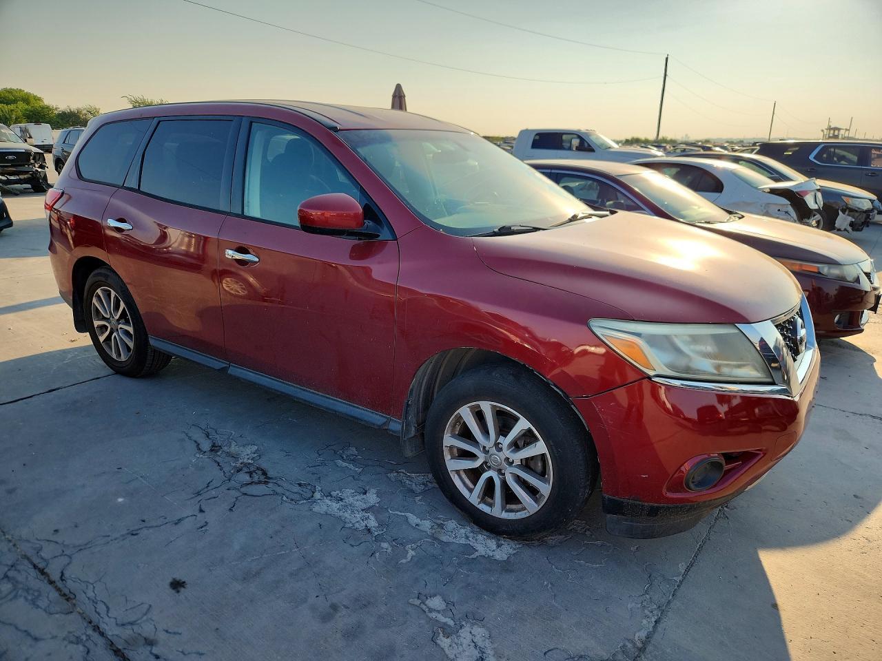 2014 Nissan Pathfinder S - Фото 4