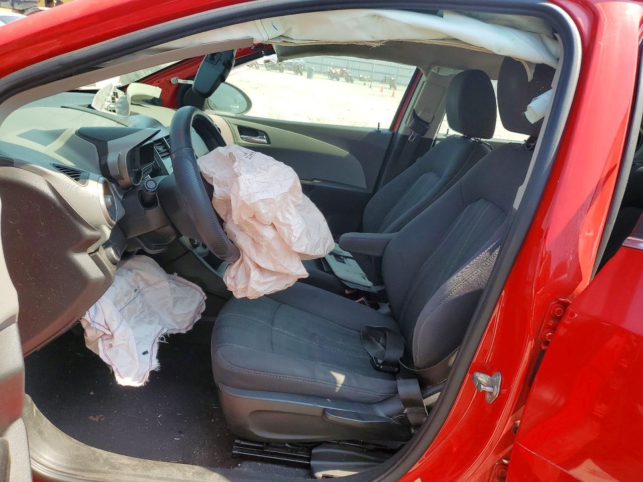 2014 Chevrolet Sonic Lt - Image 7