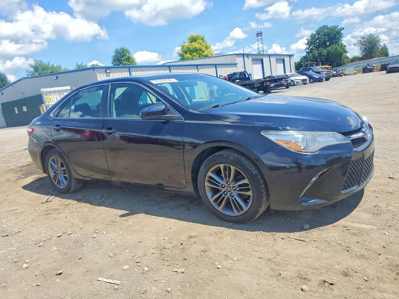 2017 Toyota Camry Se - Фото 4