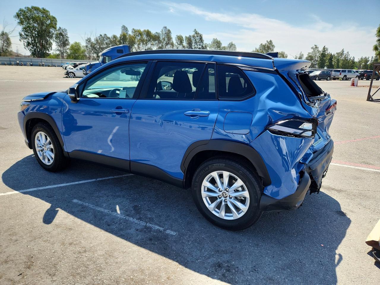 2026 Toyota Corolla Cross Le - Image 2