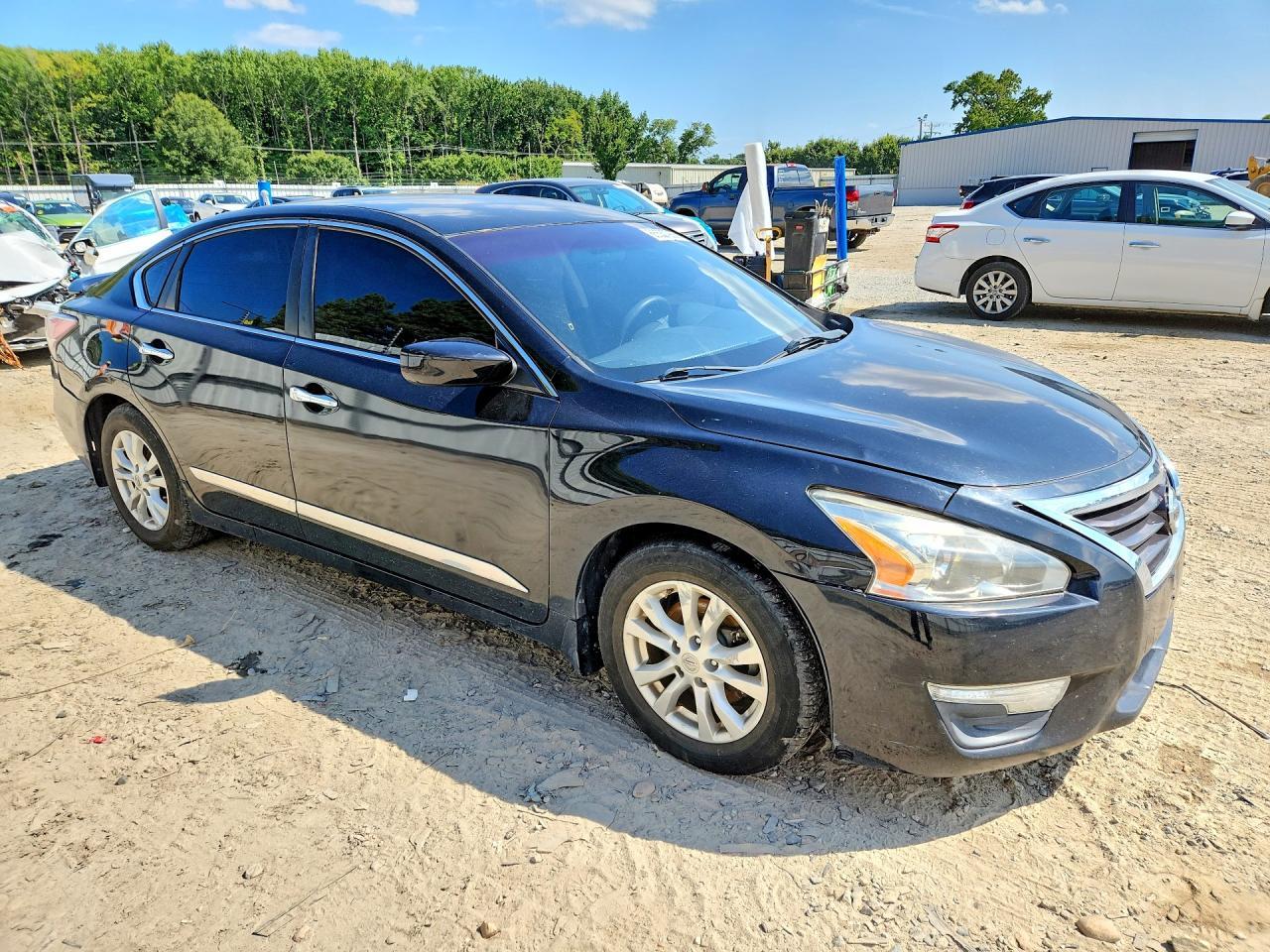 2015 Nissan Altima 2.5 S - Фото 4