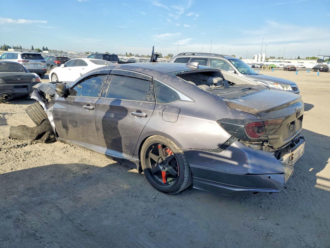 2018 Honda Accord Touring - Фото 2