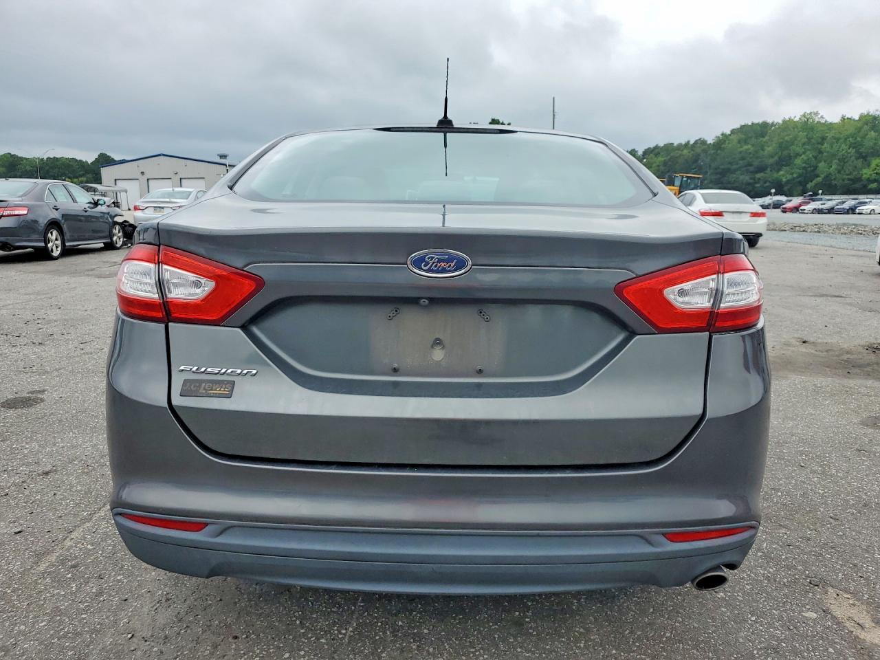 2016 Ford Fusion S - Image 6