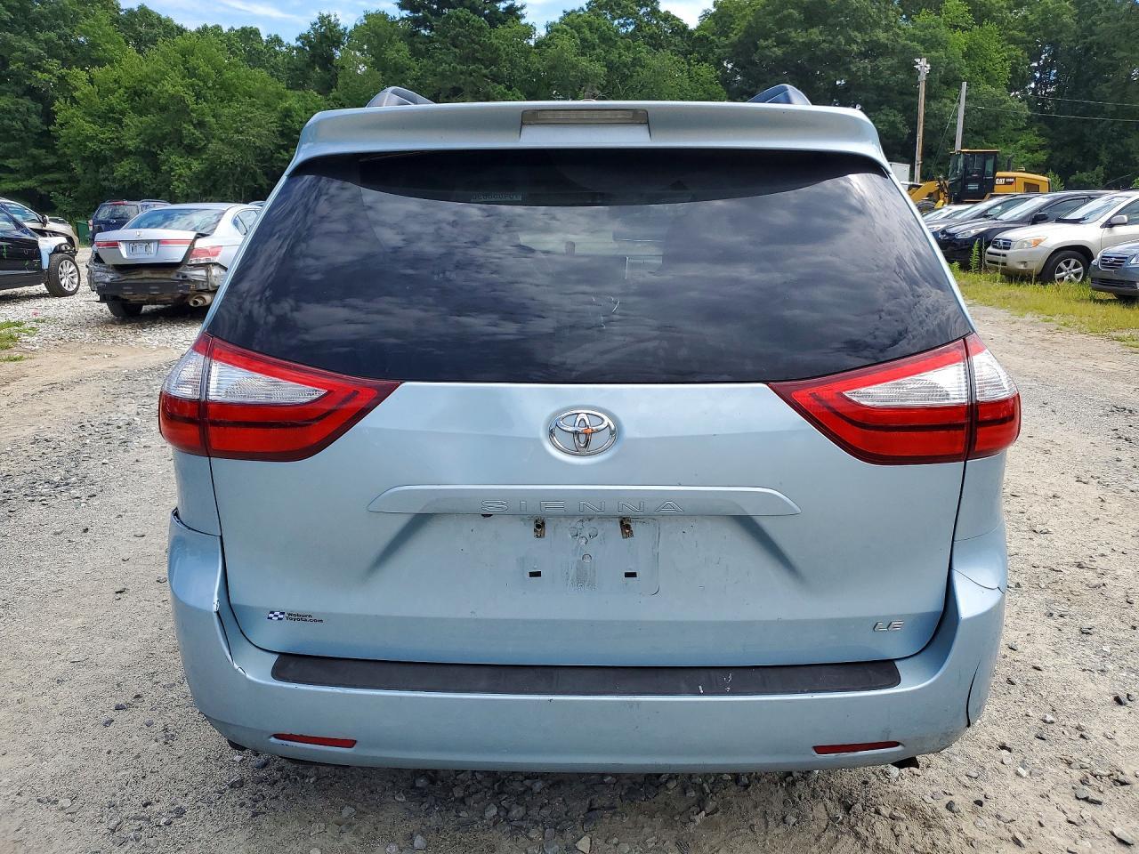 2015 Toyota Sienna Le - Фото 6