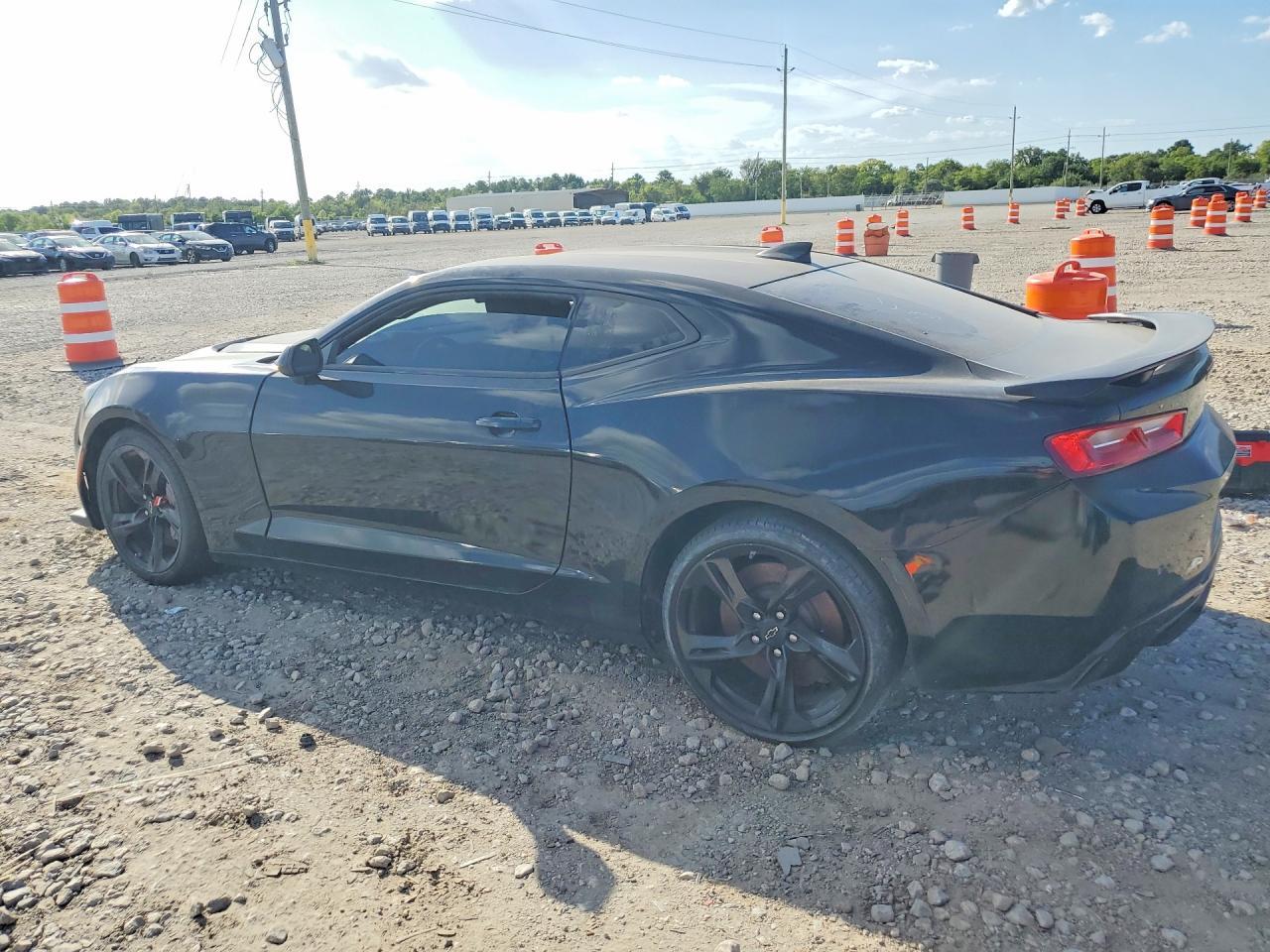 2016 Chevrolet Camaro Ss - Image 2