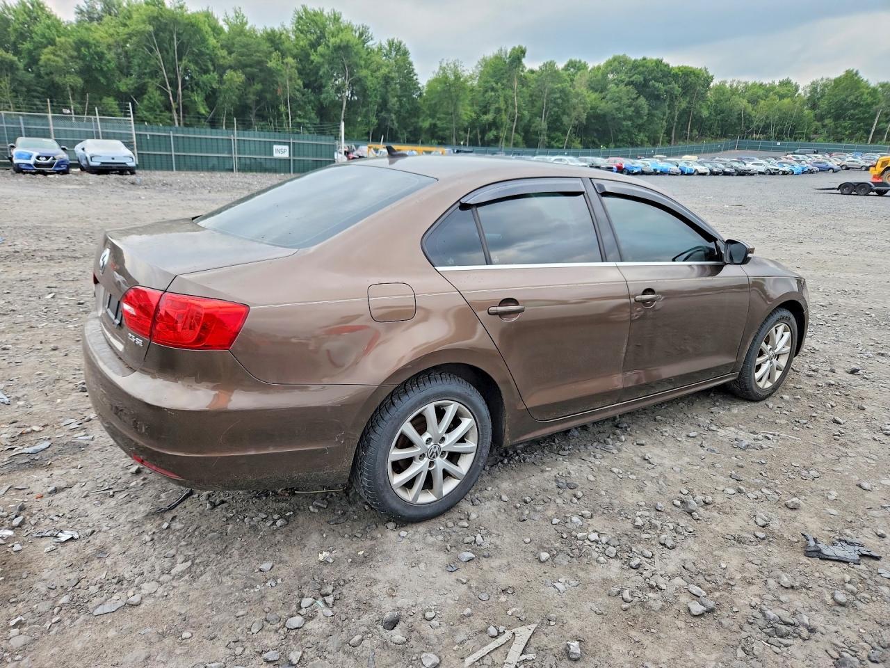 2013 Volkswagen Jetta Se - Image 3