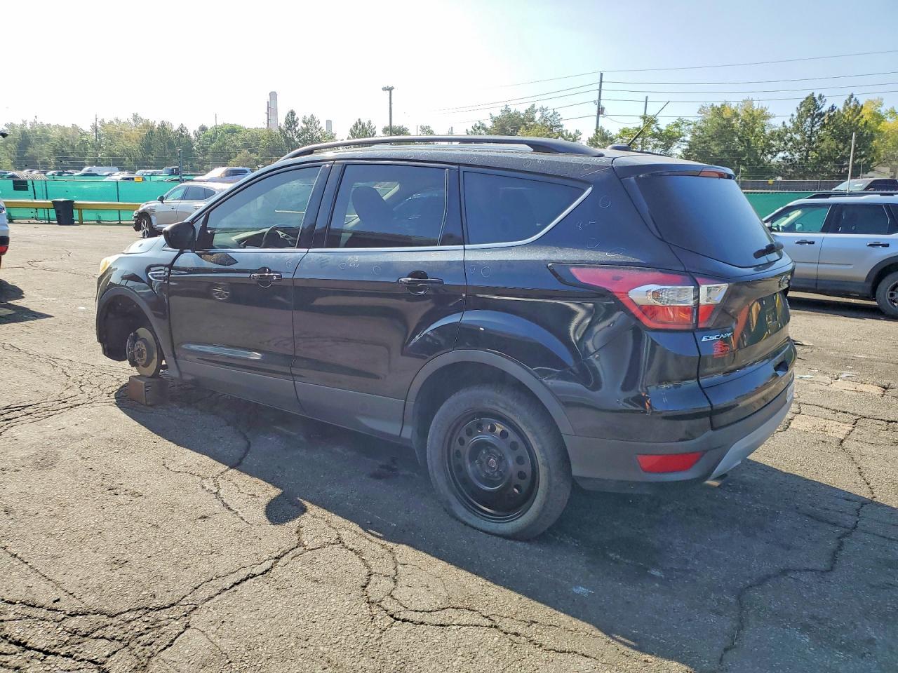 2018 Ford Escape Se - Фото 2