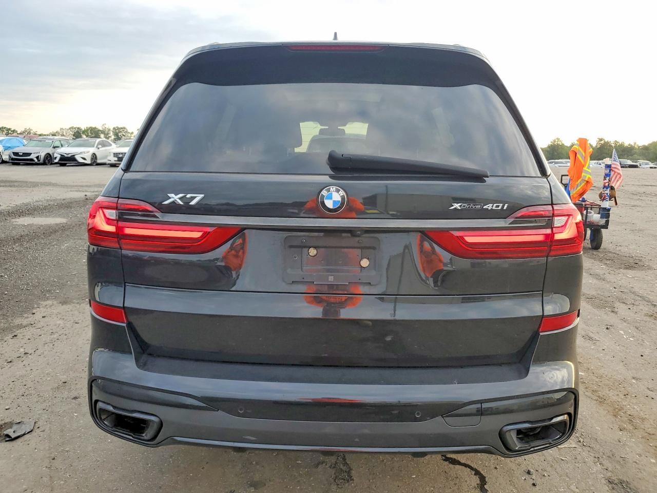 2022 BMW X7 xDrive40I - Фото 6