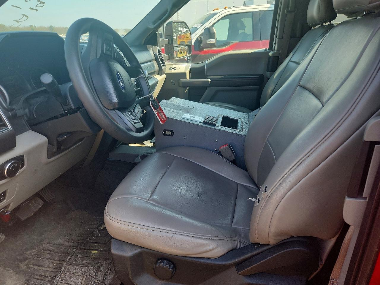 2019 Ford F550 Super Duty - Image 7