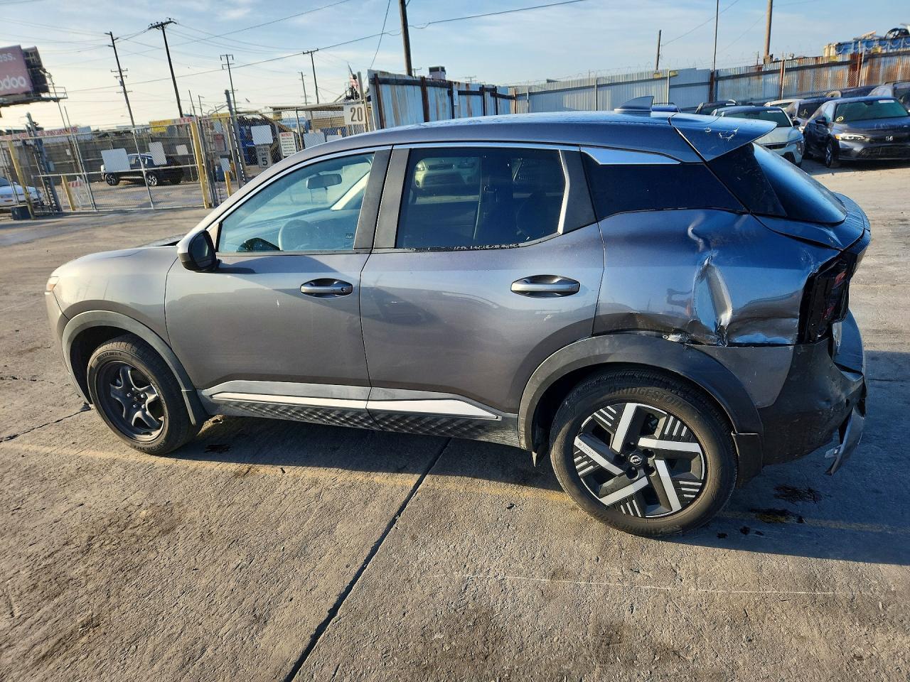 2025 Nissan Kicks Sv - Фото 2