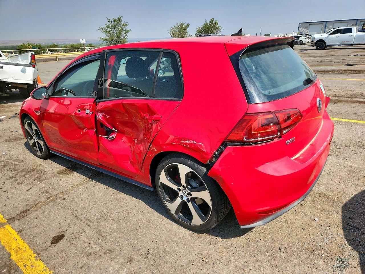 2016 Volkswagen Gti S/Se - Фото 2