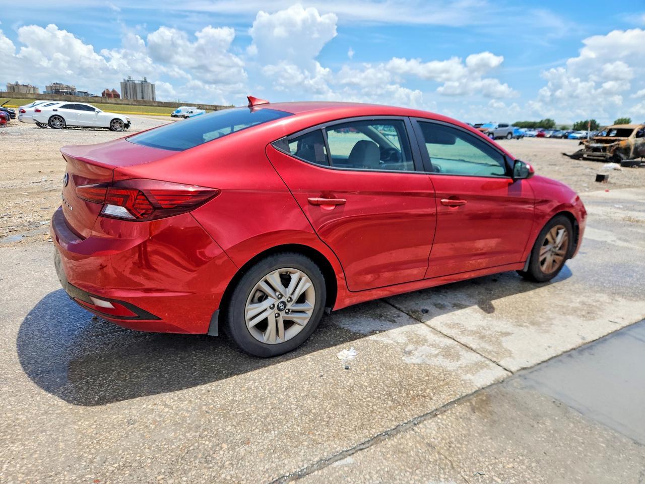 2019 Hyundai Elantra Sel - Image 3