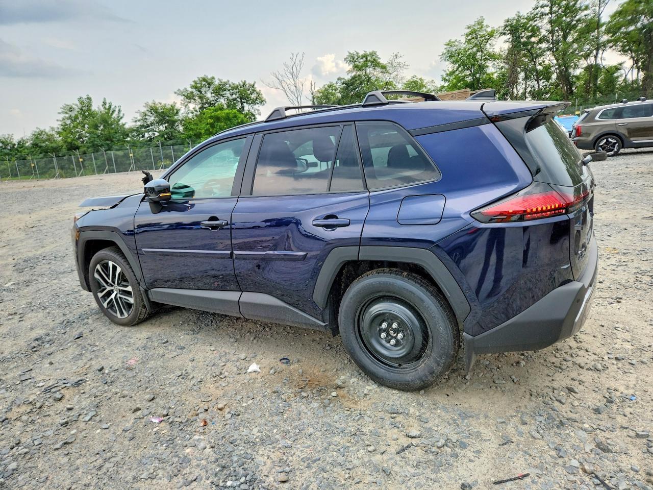 2026 Toyota Rav4 Limited - Фото 2