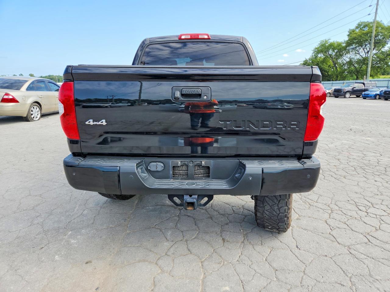 2019 Toyota Tundra Platinum - Image 6
