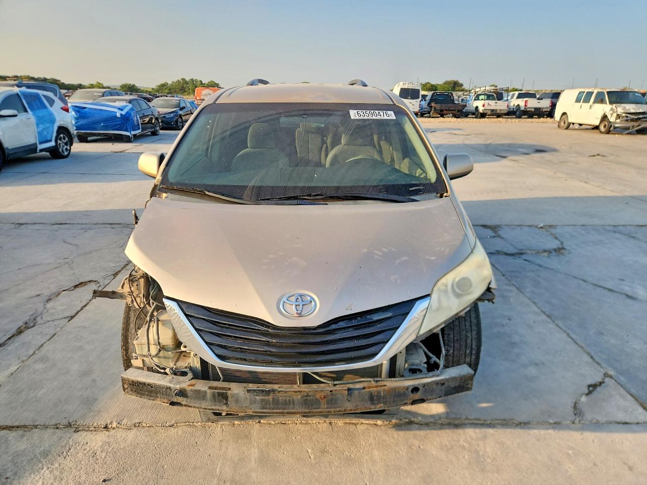 2011 Toyota Sienna Le - Фото 5