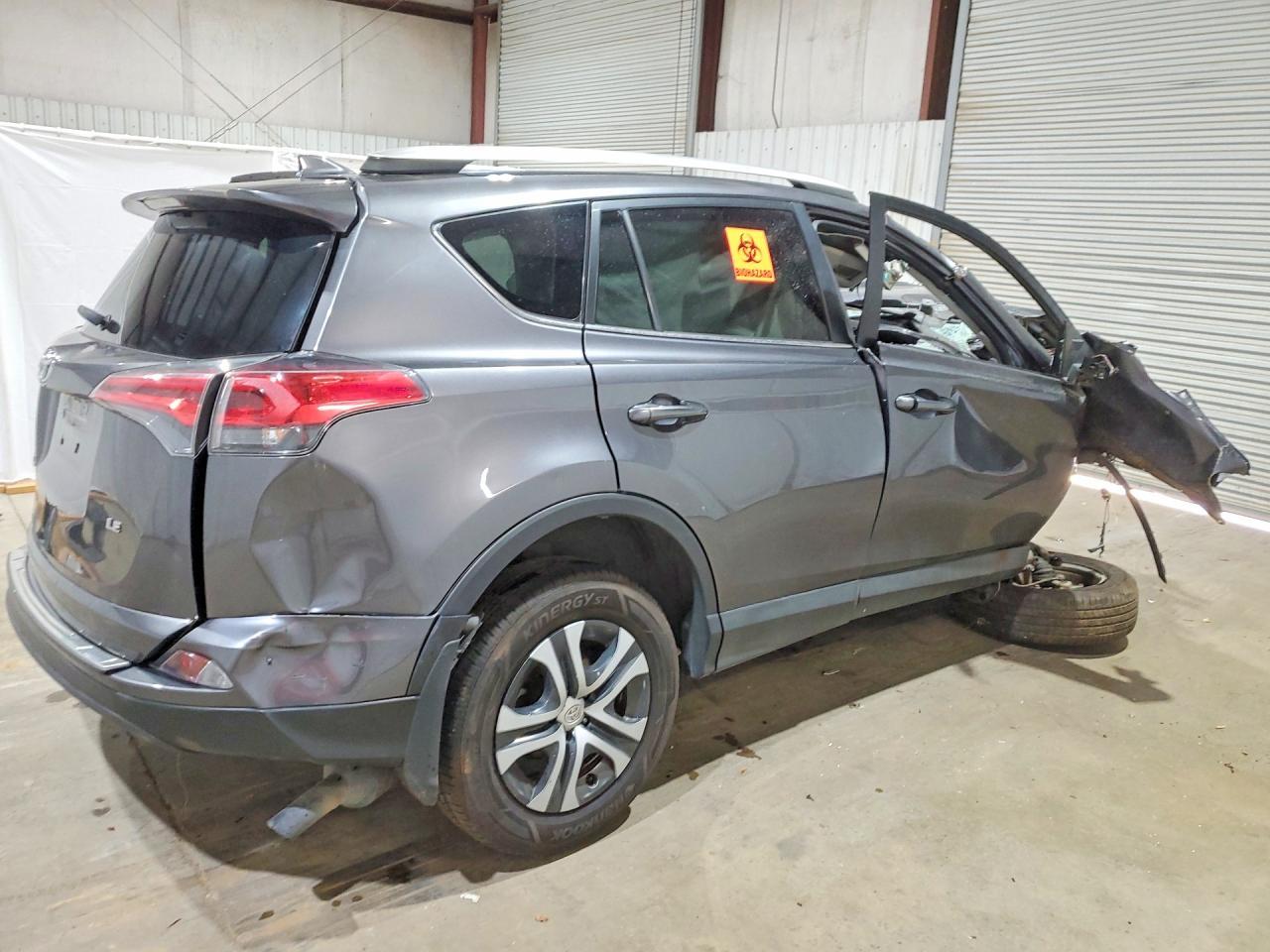 2018 Toyota Rav4 Le - Image 3