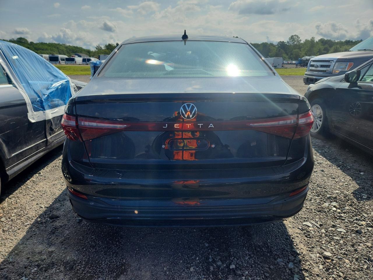 2025 Volkswagen Jetta Sport - Image 6