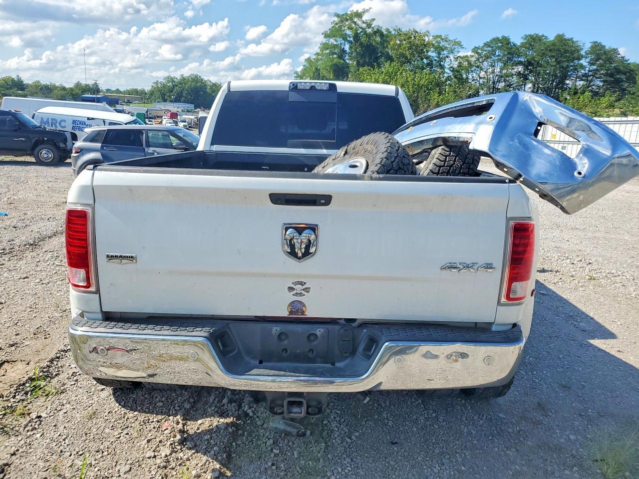 2017 Ram 3500 Laramie - Фото 6