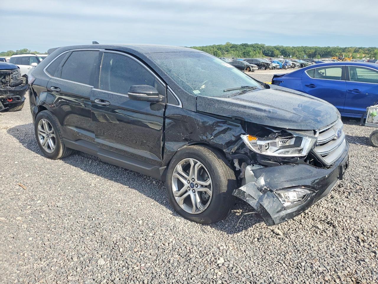 2015 Ford Edge Titanium - Image 4
