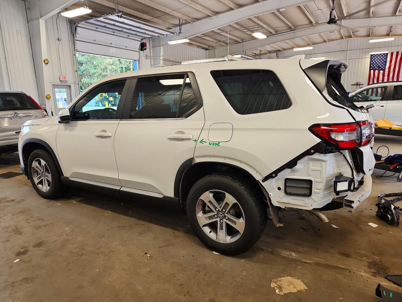 2025 Honda Pilot Exl - Image 2