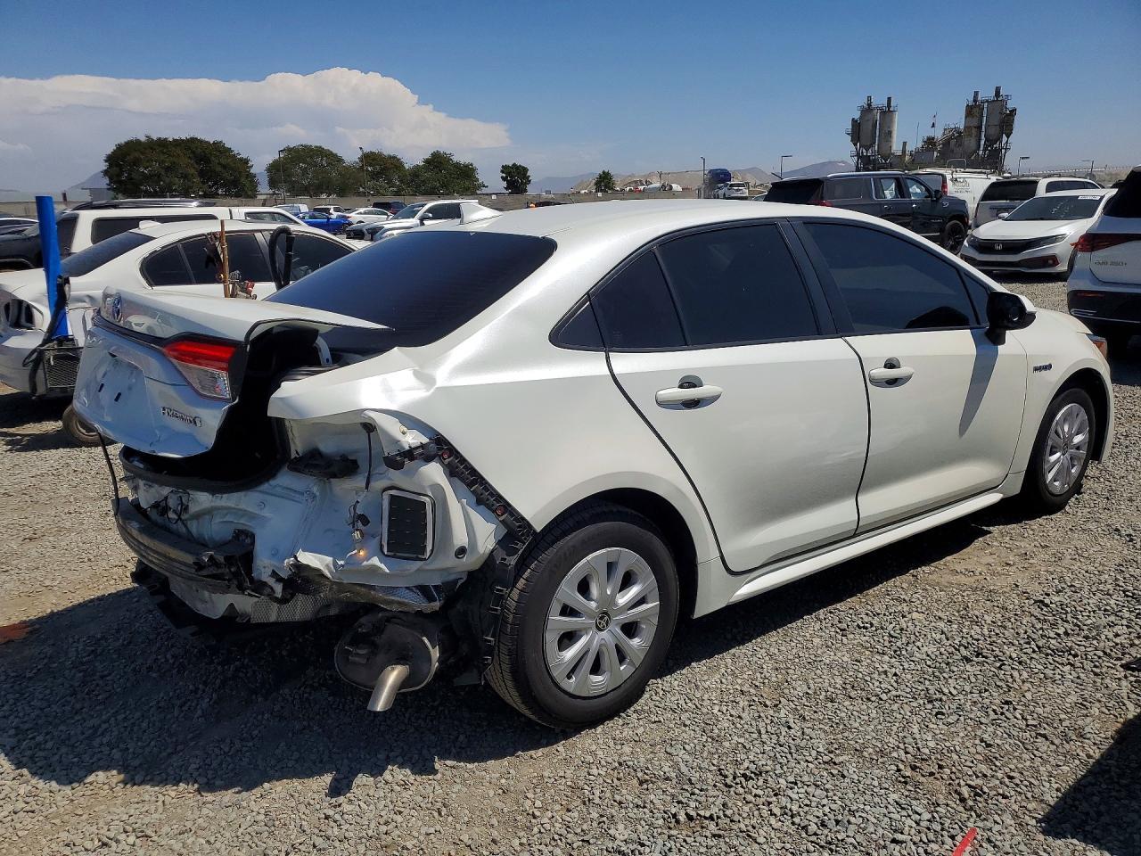 2021 Toyota Corolla Le - Image 3