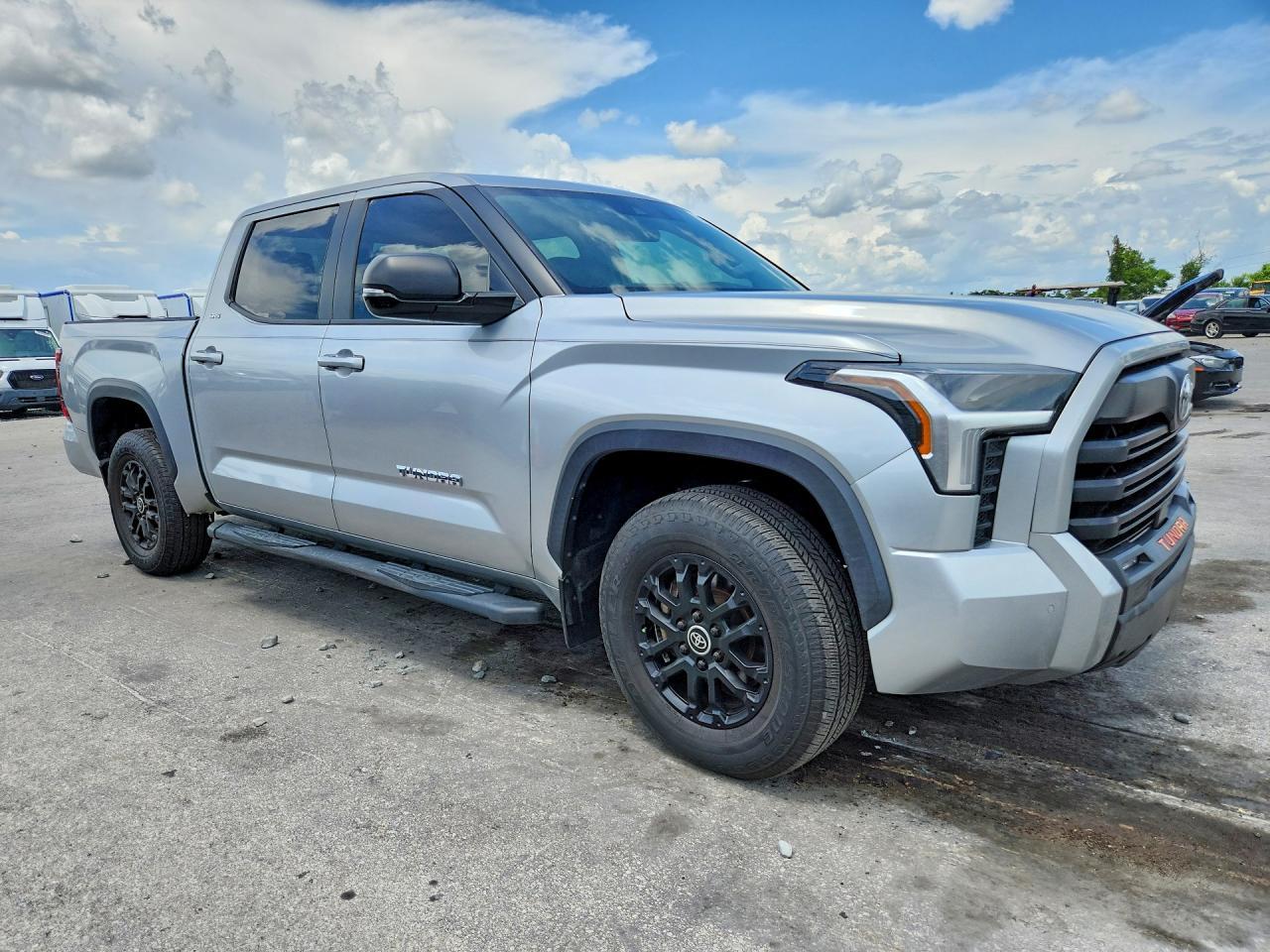 2024 Toyota Tundra Sr5 - Image 4