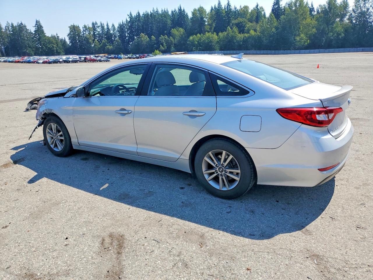 2017 Hyundai Sonata Se - Image 2