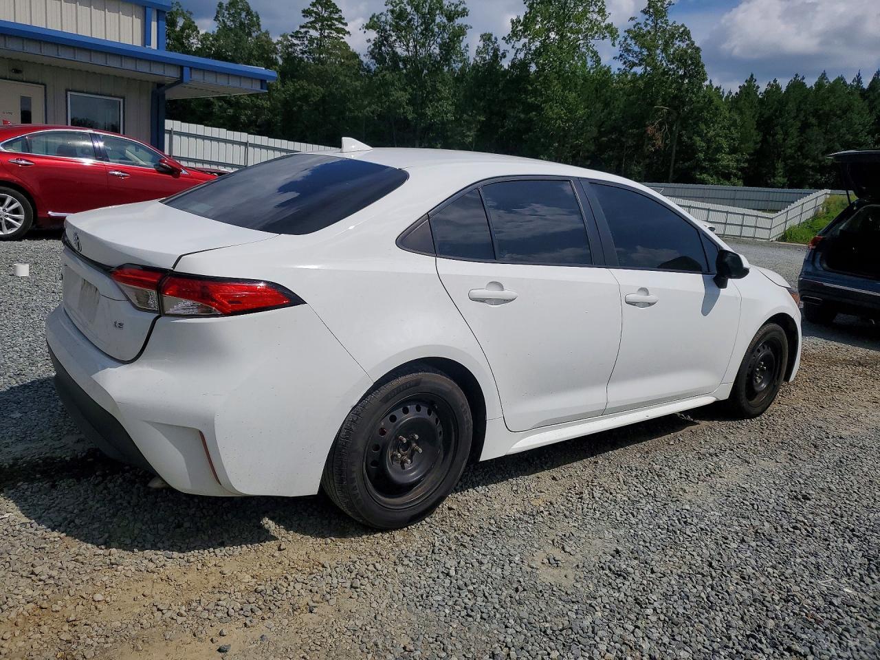 2021 Toyota Corolla Le - Image 3