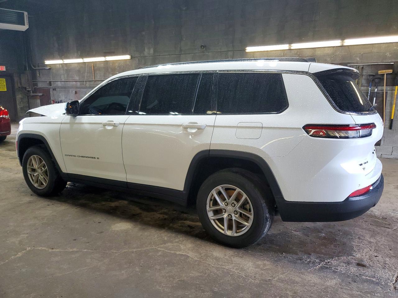 2021 Jeep Grand Cherokee L Laredo - Image 2