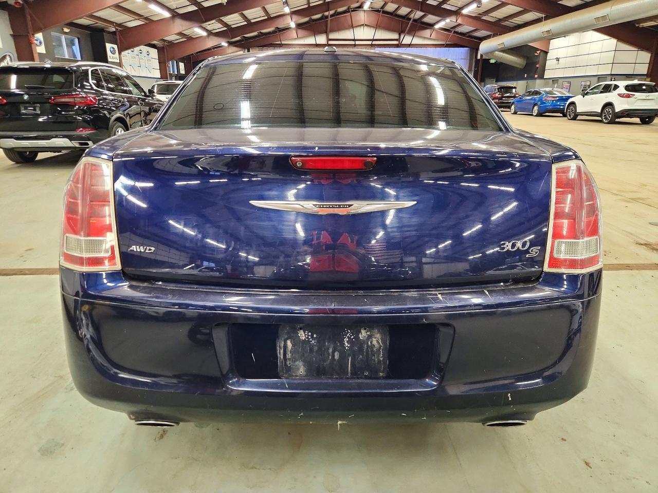 2014 Chrysler 300 - Image 6