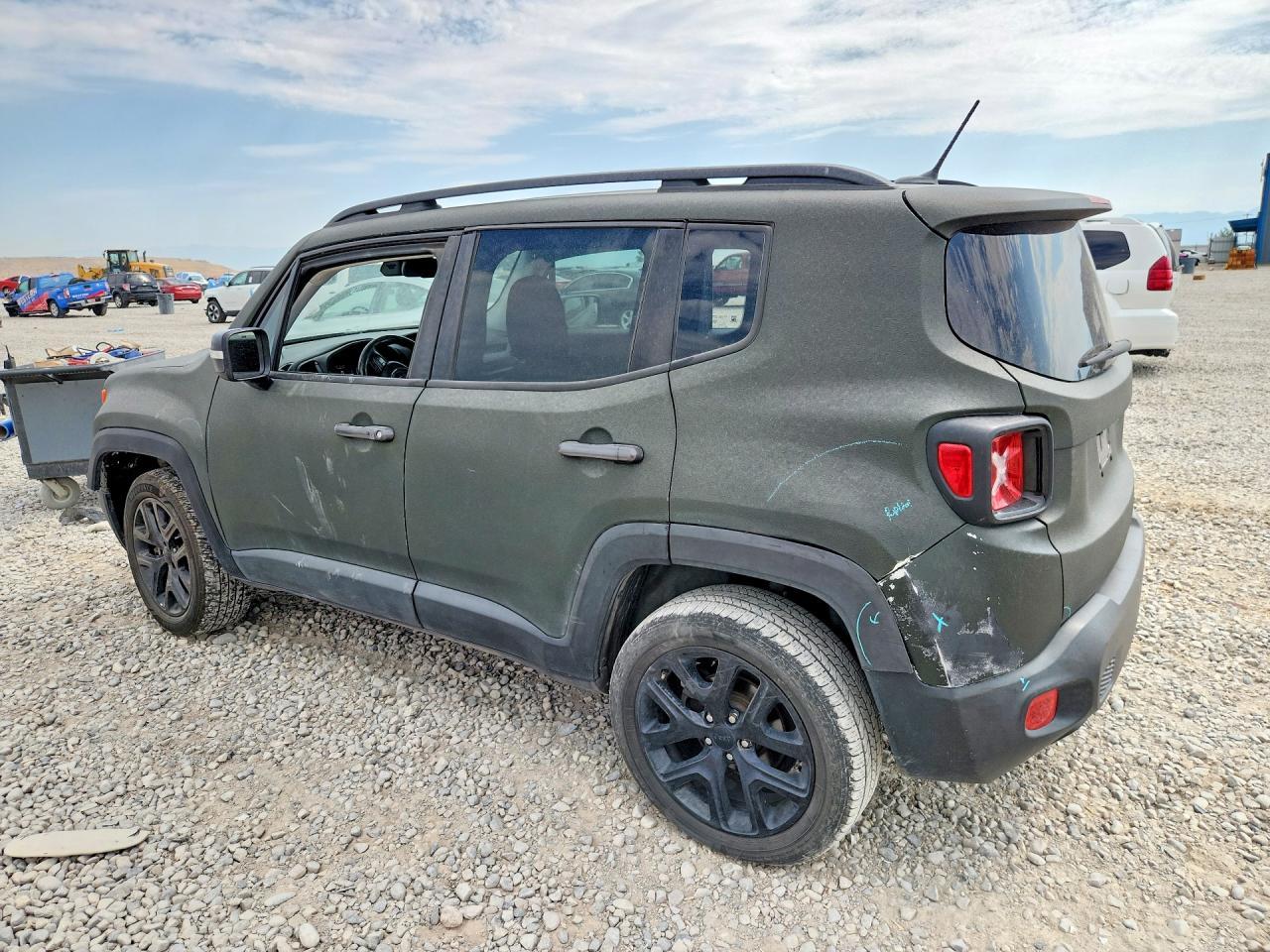 2016 Jeep Renegade Latitude - Image 2