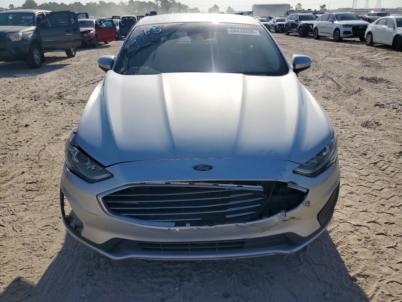 2019 Ford Fusion Se - Image 5