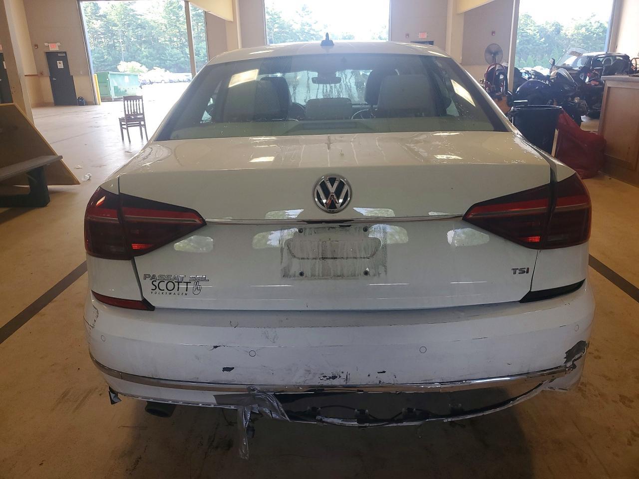 2017 Volkswagen Passat Sel Premium - Фото 6