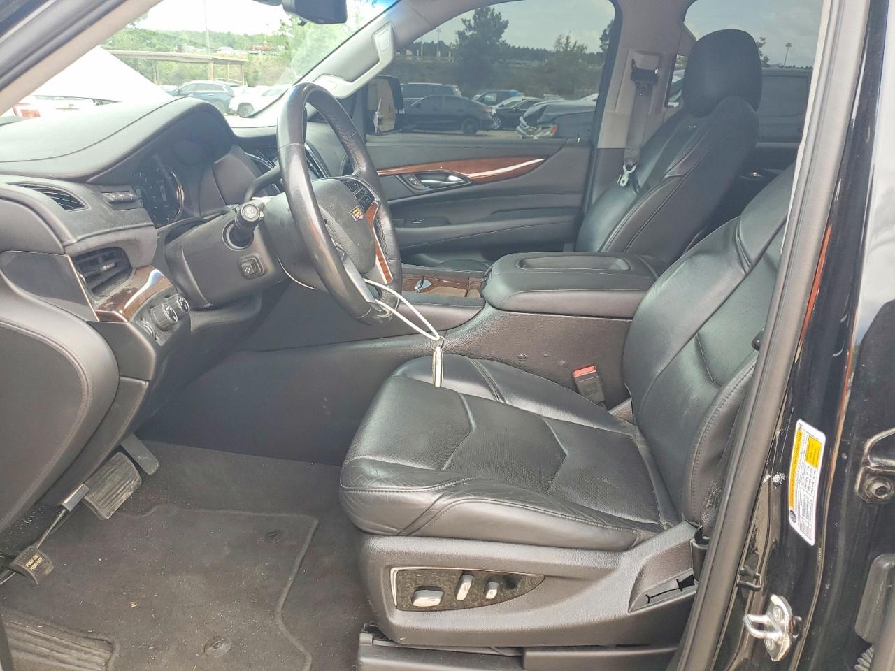 2018 Cadillac Escalade Luxury - Image 7