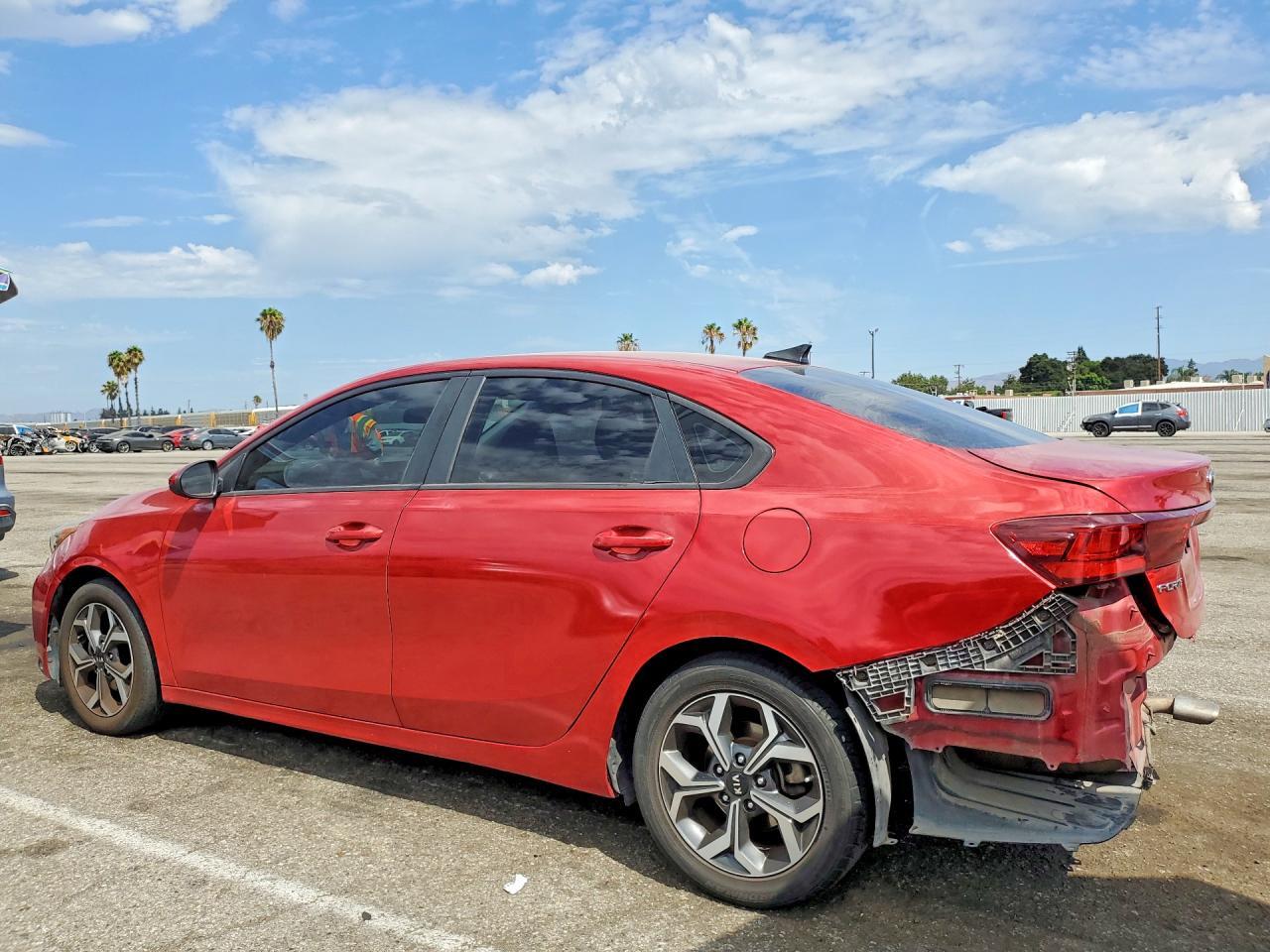 2019 Kia Forte Lxs - Фото 2