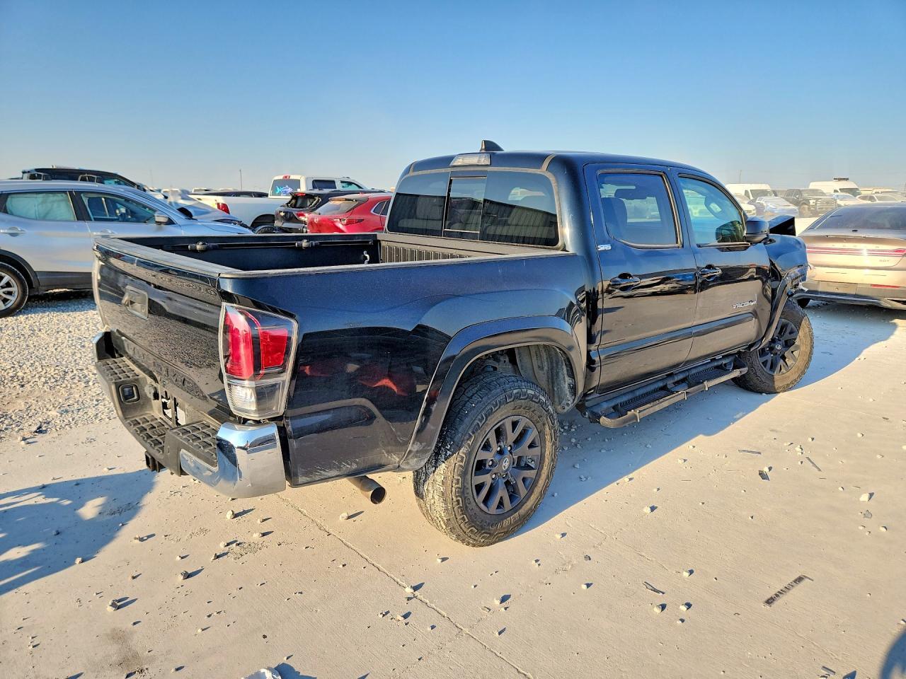 2020 Toyota Tacoma Sr5 V6 - Image 3