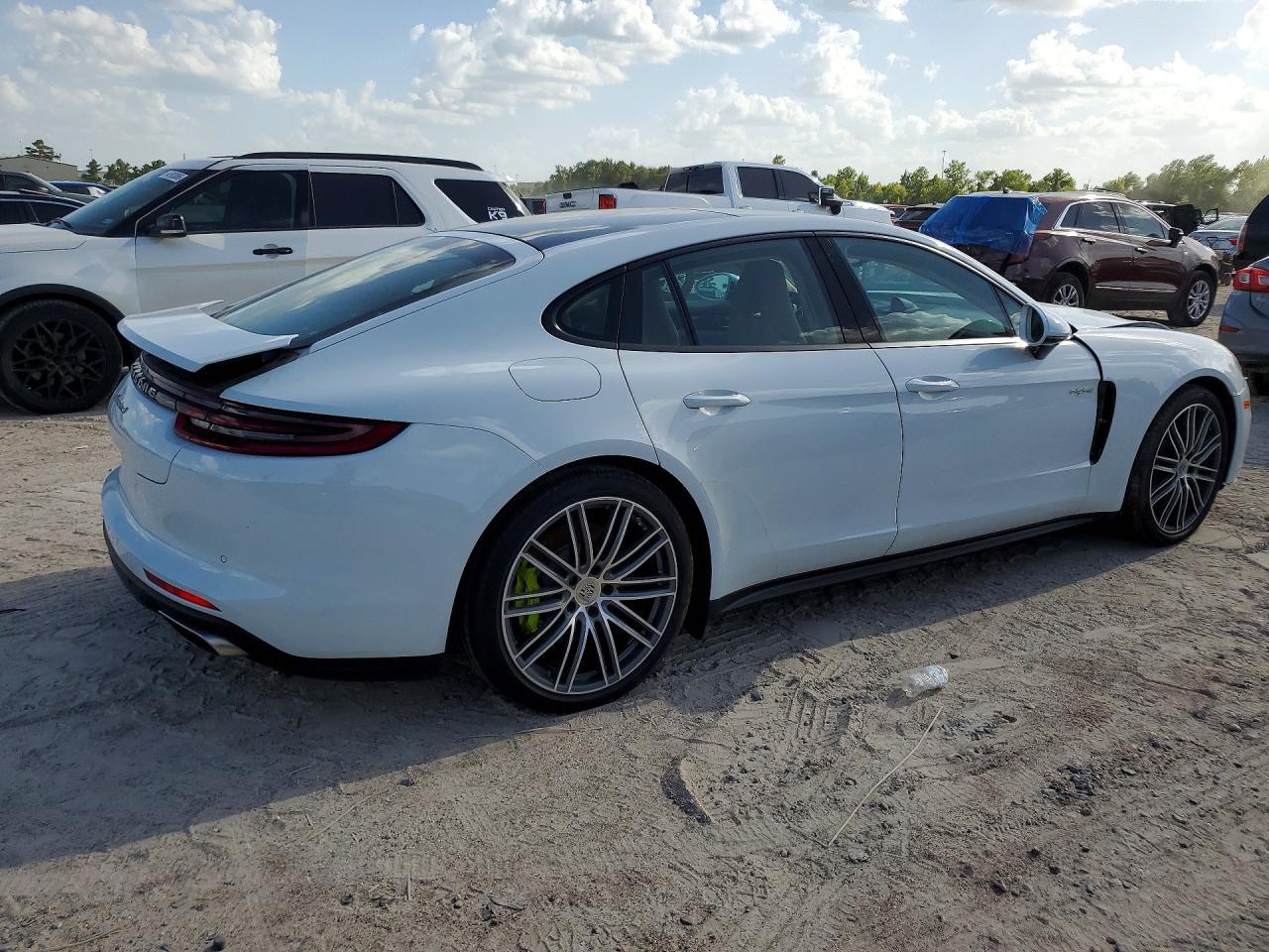 2019 Porsche Panamera 4 E-Hybrid - Фото 3