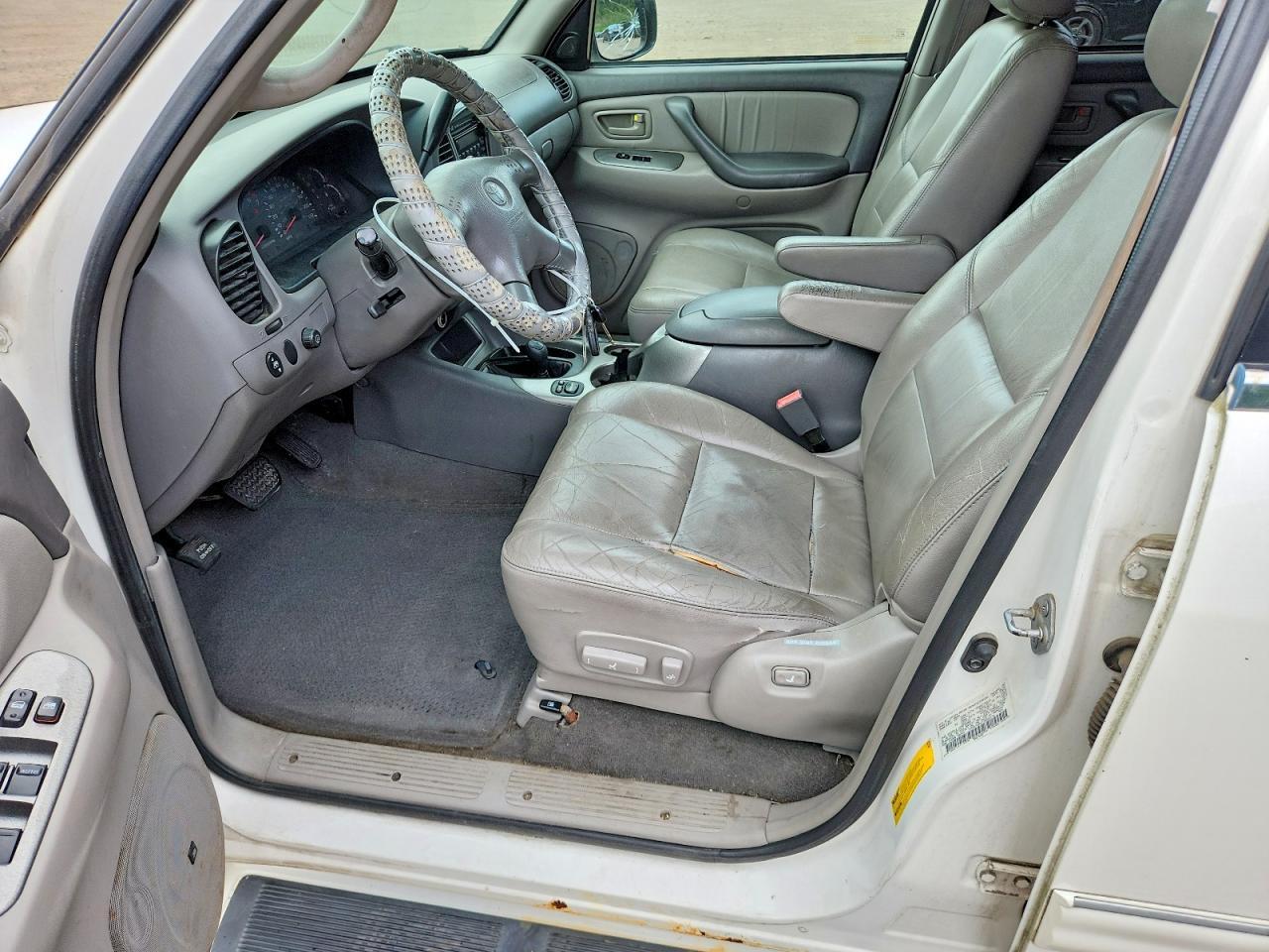 2001 Toyota Sequoia Limited - Фото 7