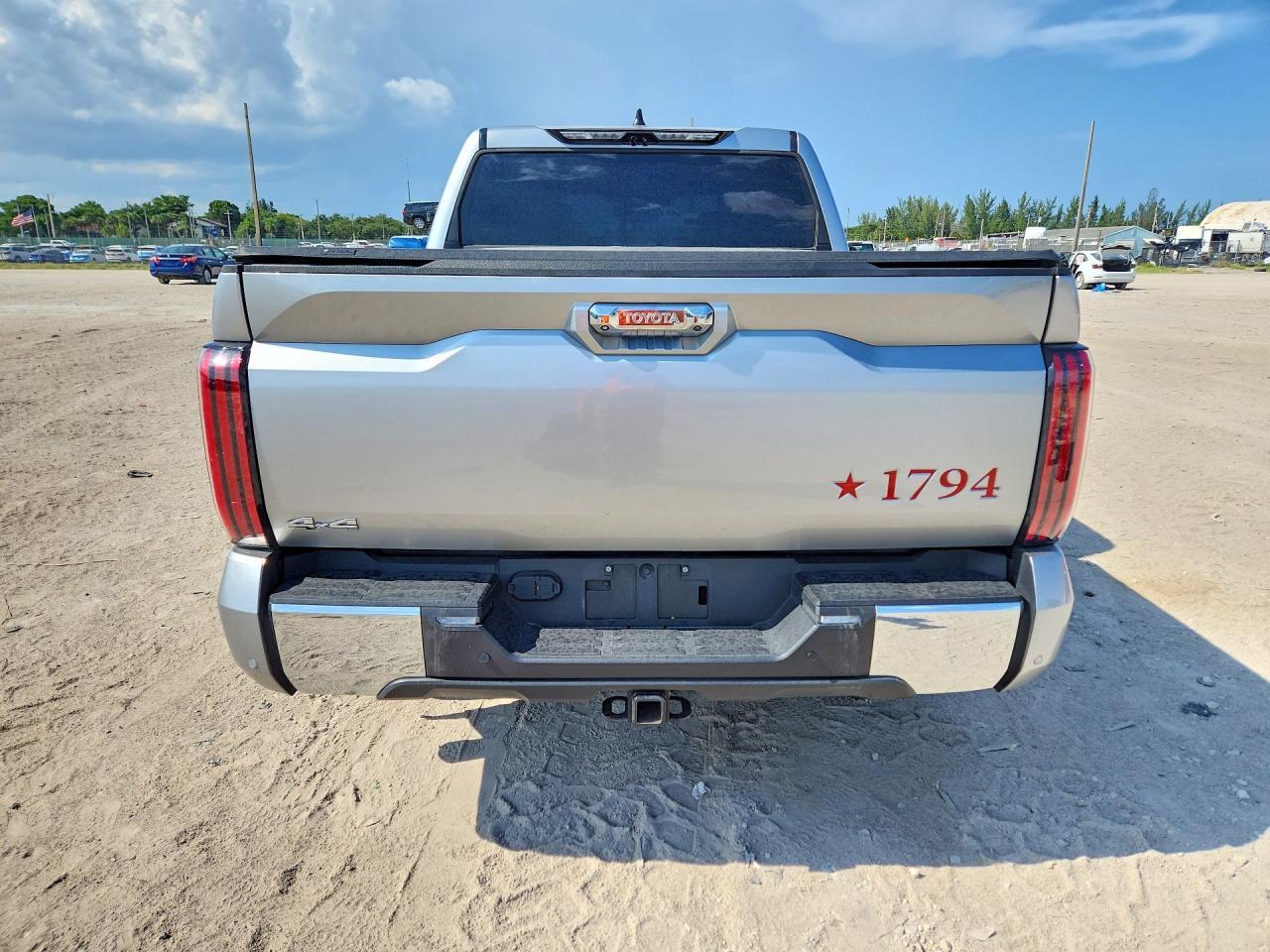 2025 Toyota Tundra 1794 Edition - Фото 6
