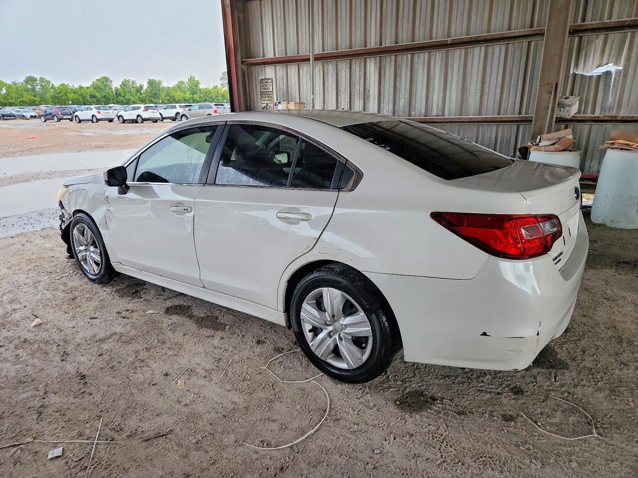 2016 Subaru Legacy 2.5I - Фото 2