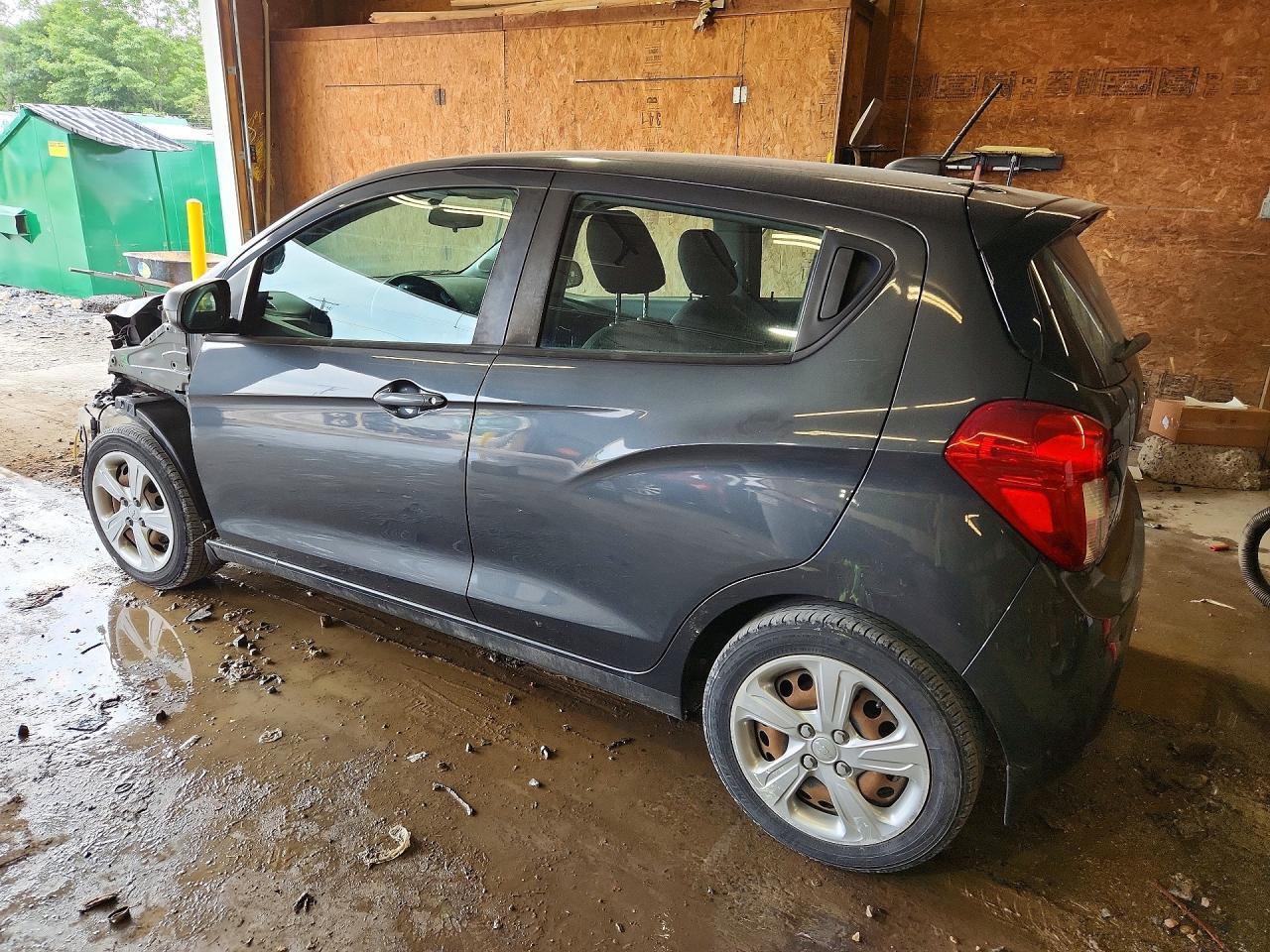 2020 Chevrolet Spark Ls - Фото 2
