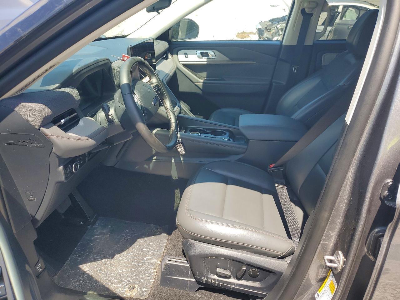 2025 Ford Explorer Active - Фото 7