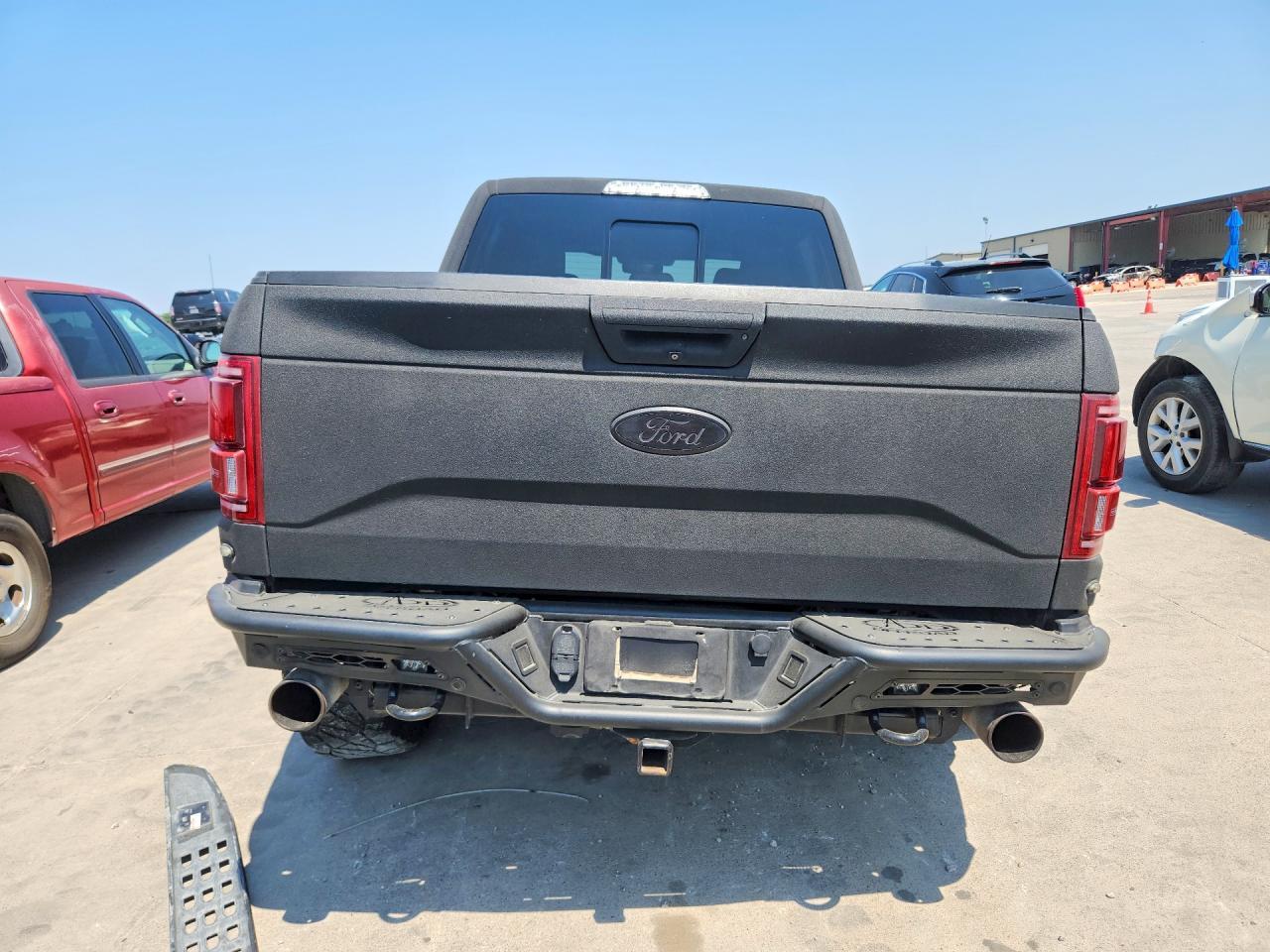 2017 Ford F150 Raptor - Image 6