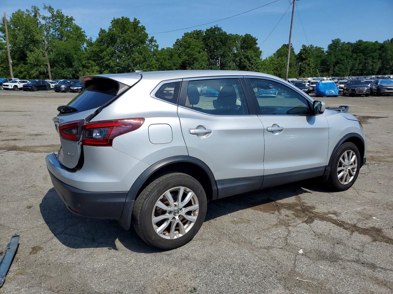 2020 Nissan Rogue Sport S - Фото 3