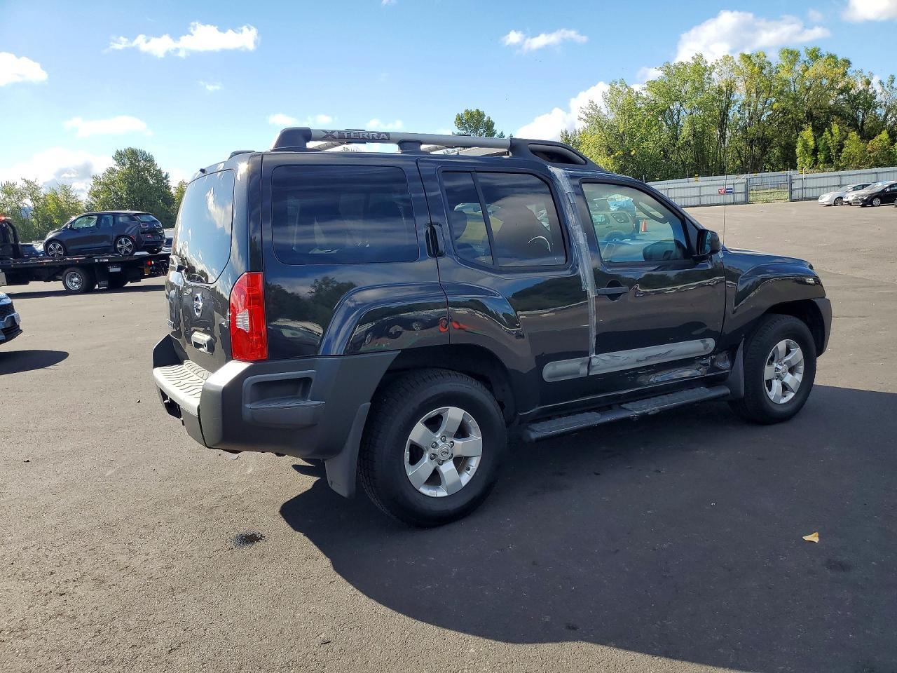 2012 Nissan Xterra X - Фото 3
