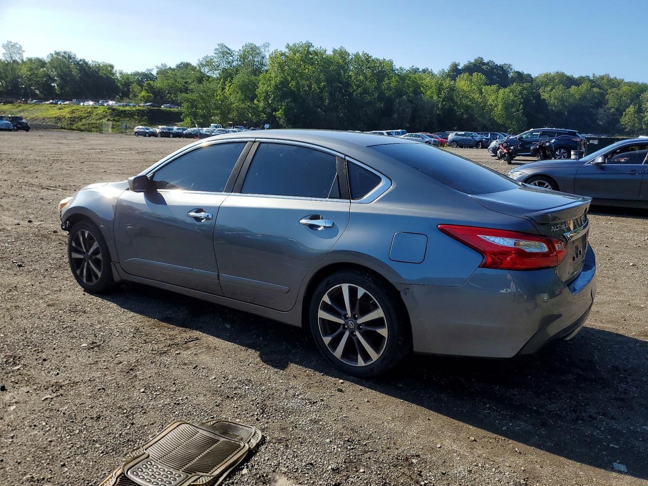 2016 Nissan Altima 2.5 Sr - Image 2