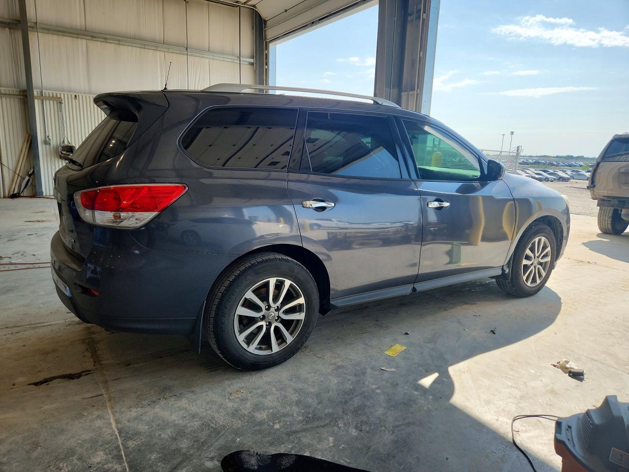 2014 Nissan Pathfinder Sv - Фото 3
