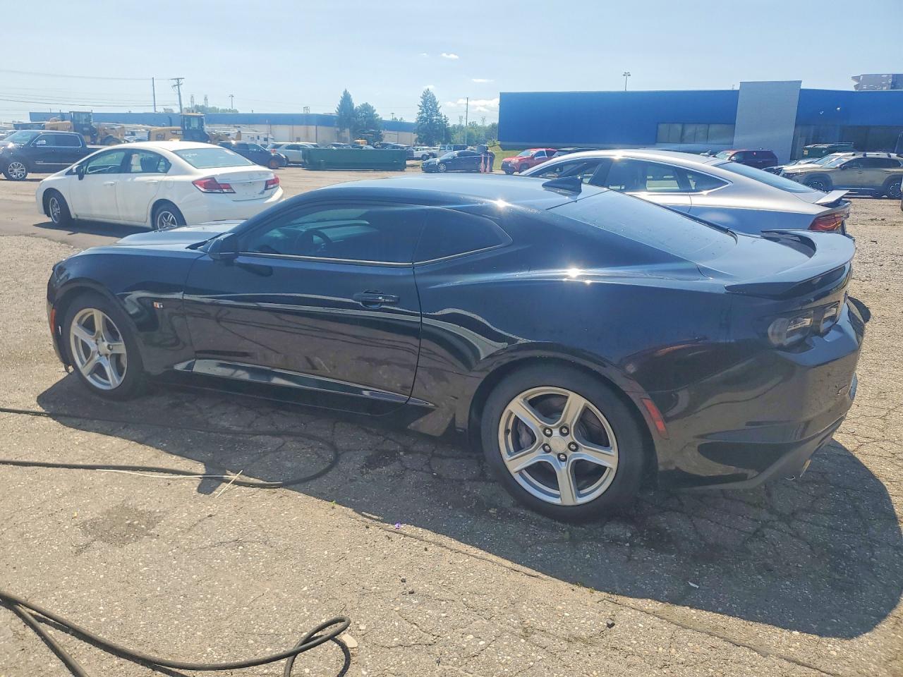 2019 Chevrolet Camaro Ss - Image 2