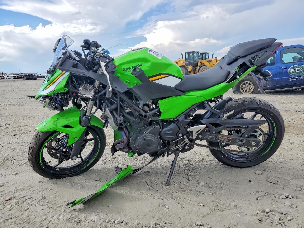 2025 Kawasaki Ex500 H - Фото 3