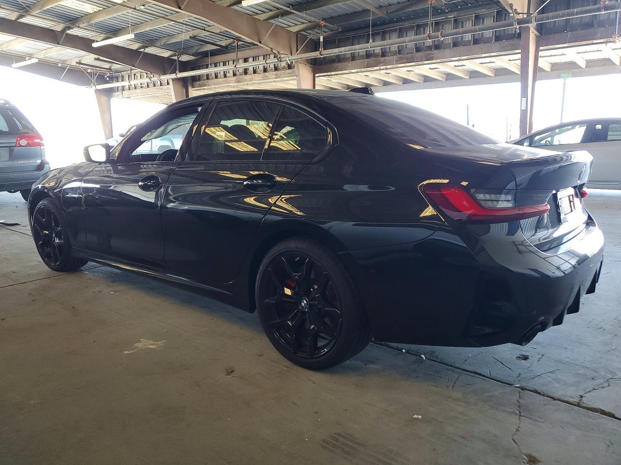 2026 BMW 330I - Фото 2